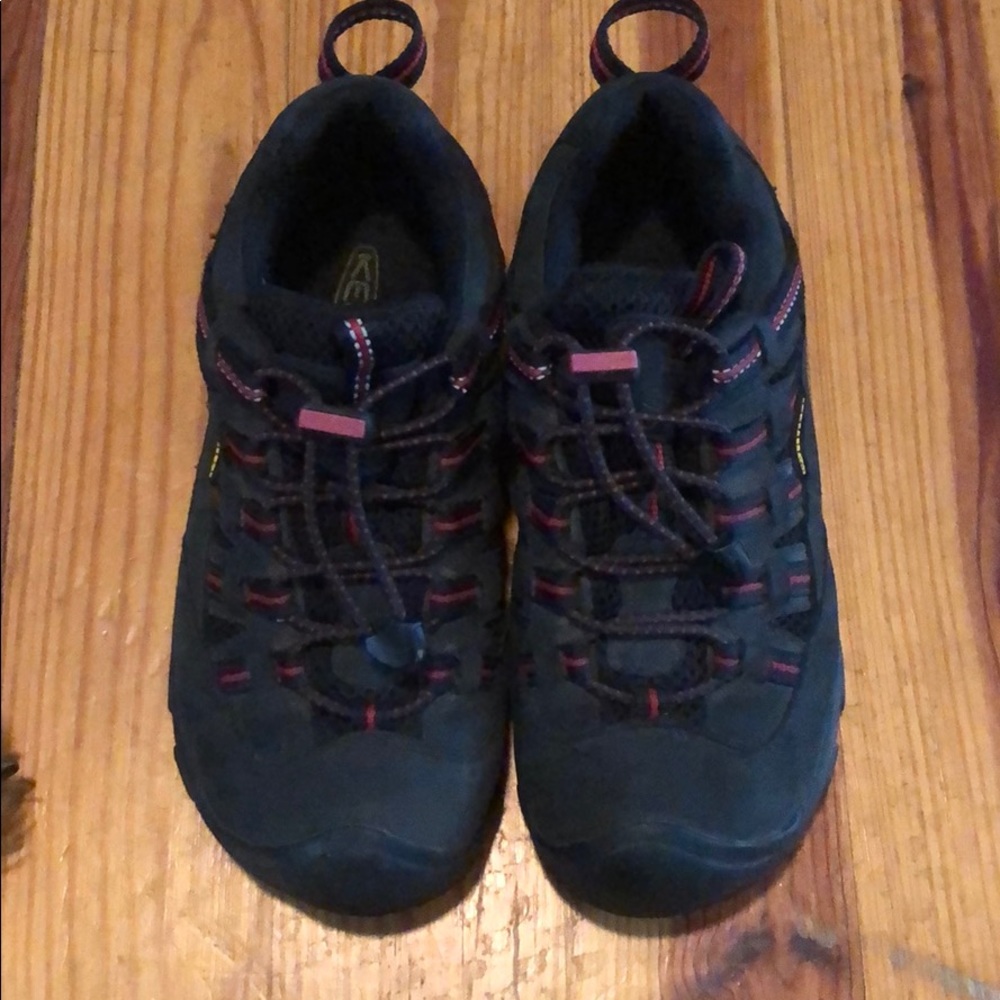 Boys Keen Hiking / Athletic Shoes